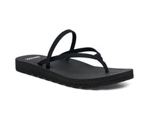 (black)
