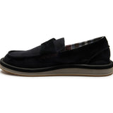 (black)