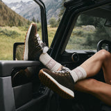 (brown)